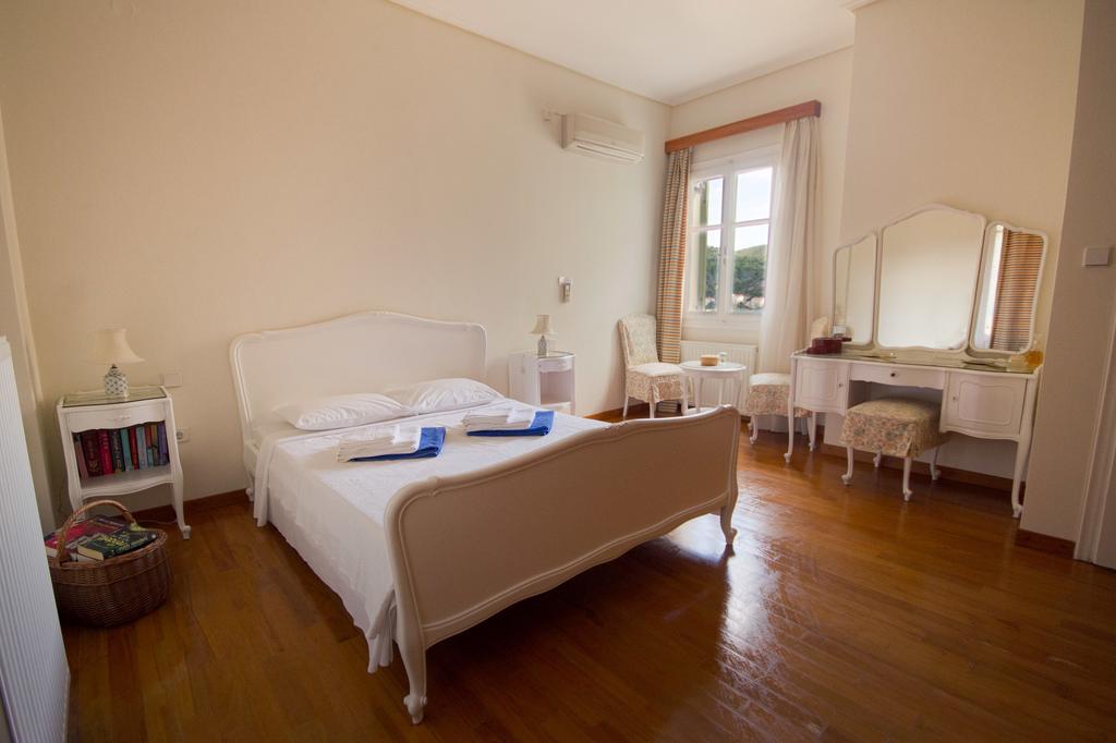 Yellow House Ithaca Vathy  Quarto foto